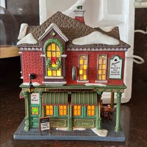 Department 56 Christmas in the City Line Molly O’Brien’s Pub
